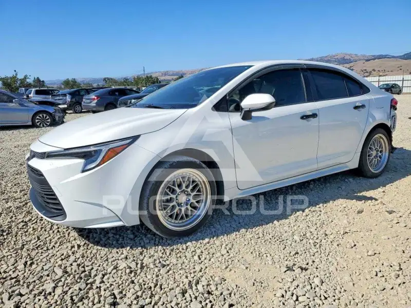2023 Toyota COROLLA фото
