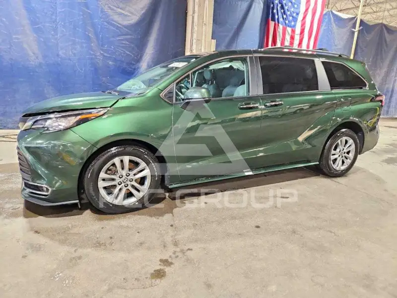 2023 Toyota SIENNA фото