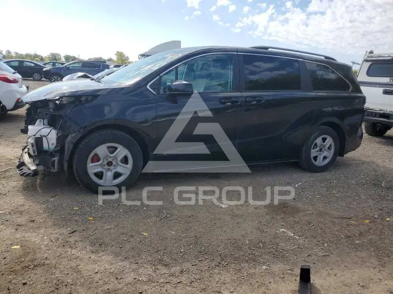 2023 Toyota SIENNA фото