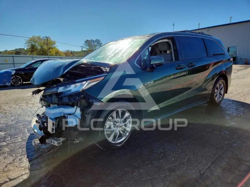 2023 Toyota SIENNA фото