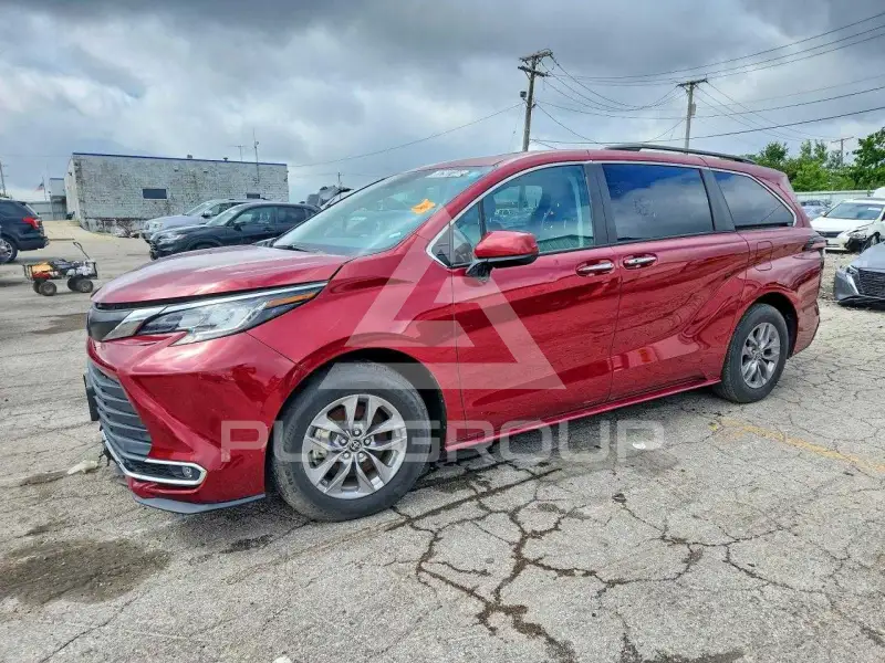 2023 Toyota SIENNA фото
