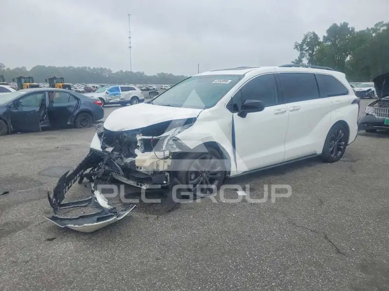 2023 Toyota SIENNA фото