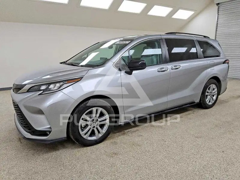 2023 Toyota SIENNA фото