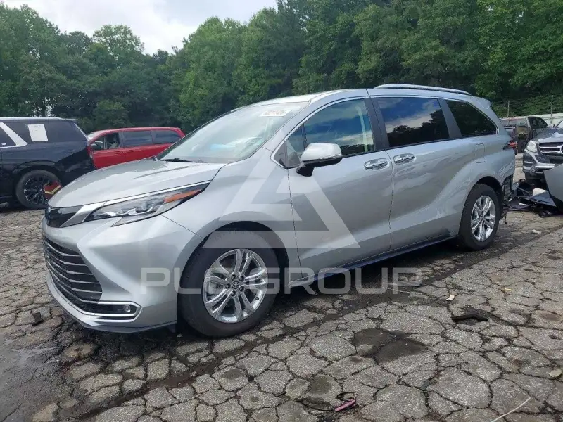2023 Toyota SIENNA фото