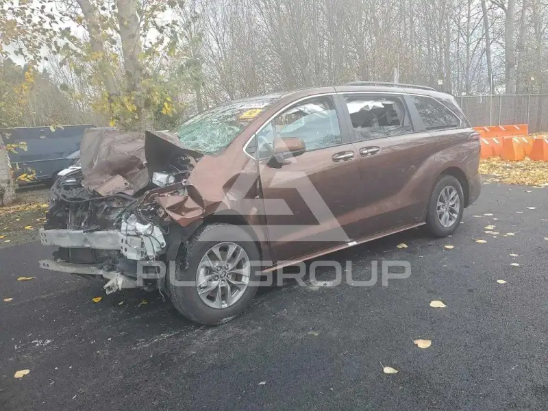 2023 Toyota SIENNA фото