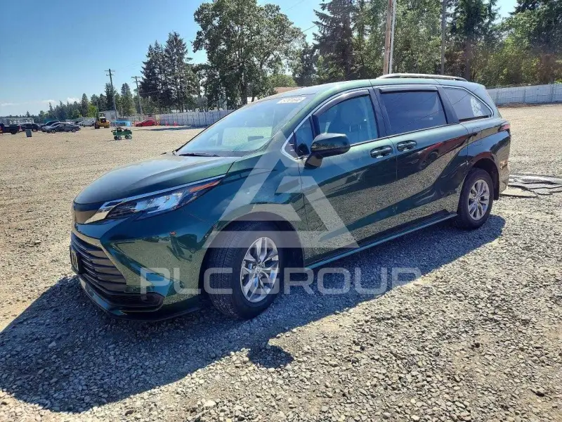 2023 Toyota SIENNA фото