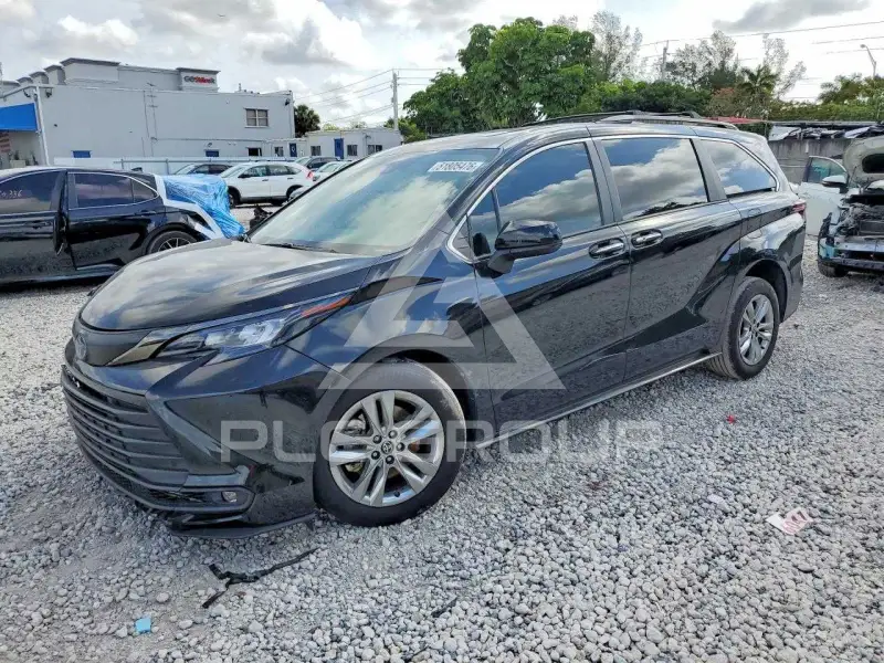 2023 Toyota SIENNA фото