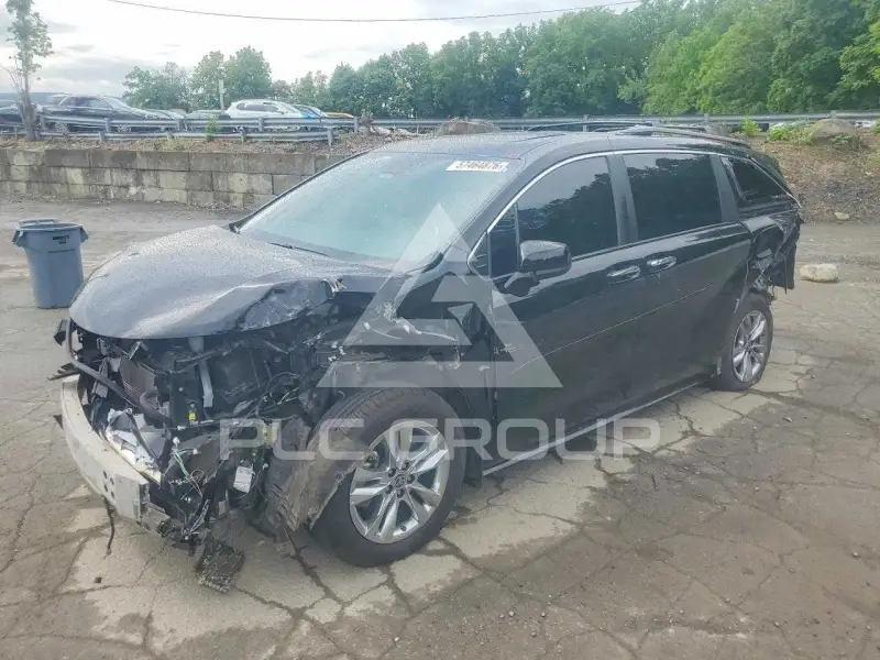 2023 Toyota SIENNA photo