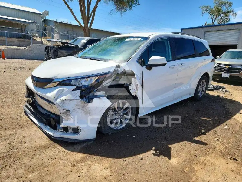 2023 Toyota SIENNA фото