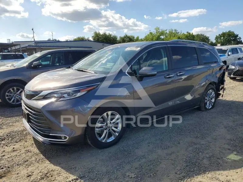 2023 Toyota SIENNA фото