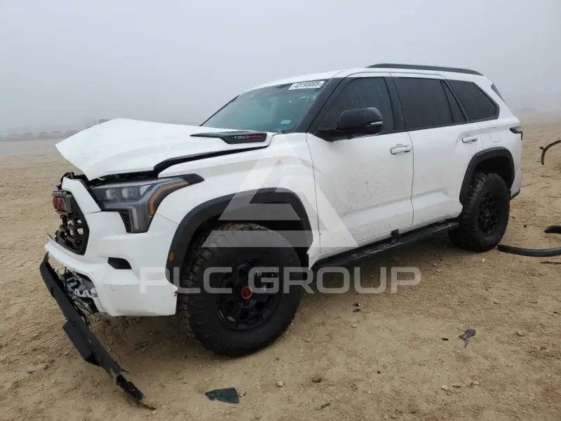 2023 Toyota SEQUOIA фото