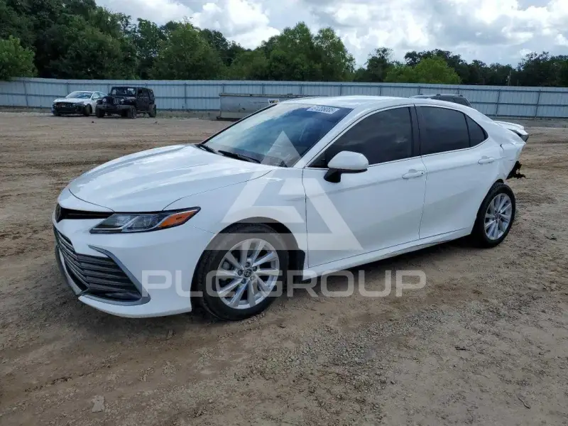 2023 Toyota CAMRY фото