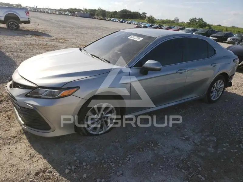 2023 Toyota CAMRY фото