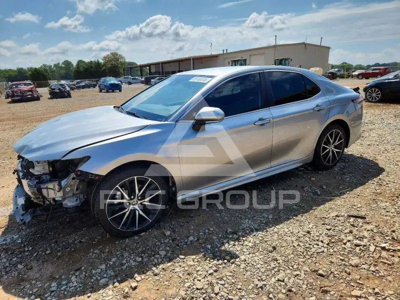 2023 Toyota CAMRY фото