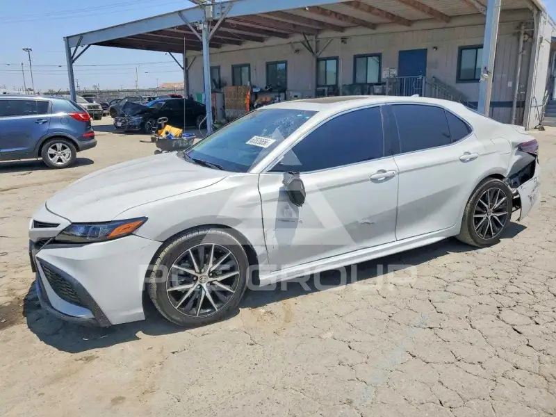 2023 Toyota CAMRY фото