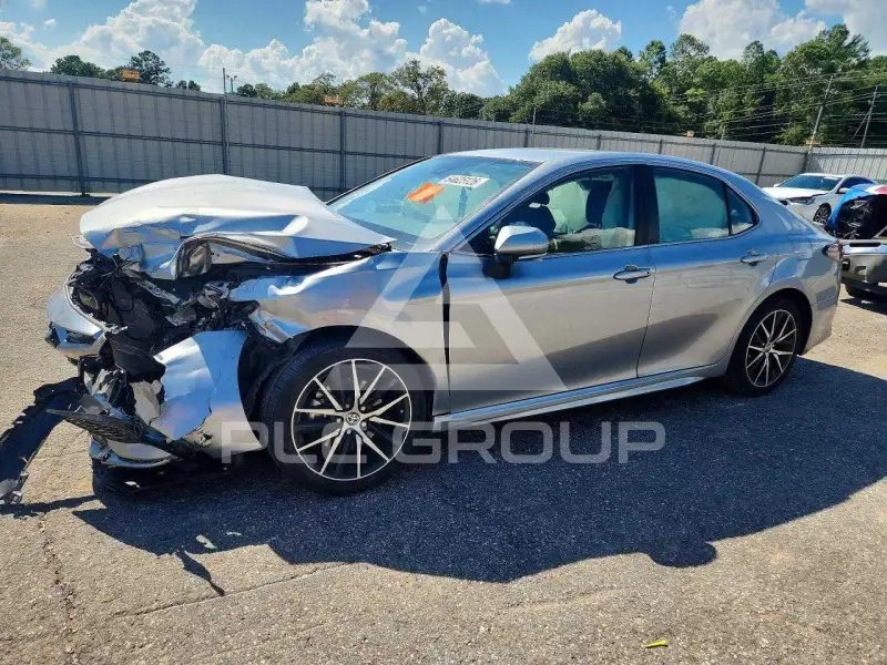 2023 Toyota CAMRY фото