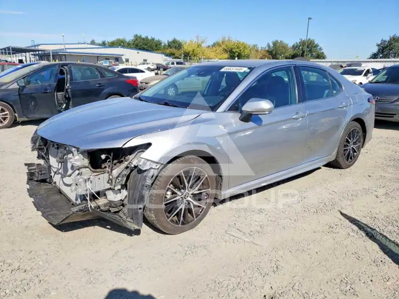 2023 Toyota CAMRY фото