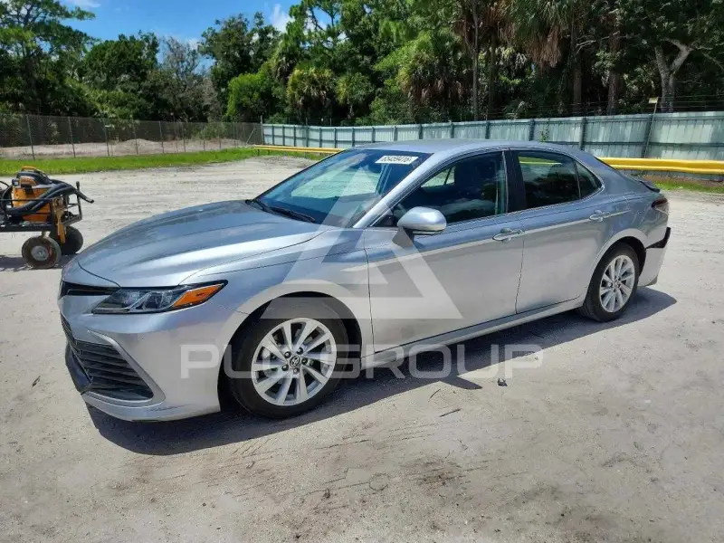 2023 Toyota CAMRY фото