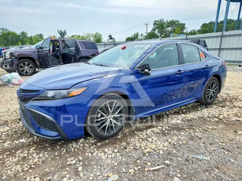 2023 Toyota CAMRY фото
