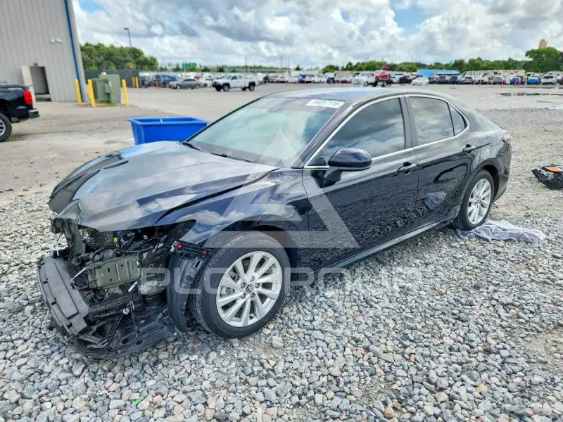 2023 Toyota CAMRY фото