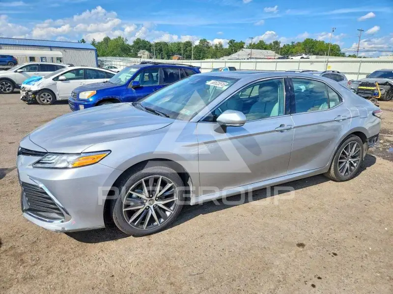 2023 Toyota CAMRY фото