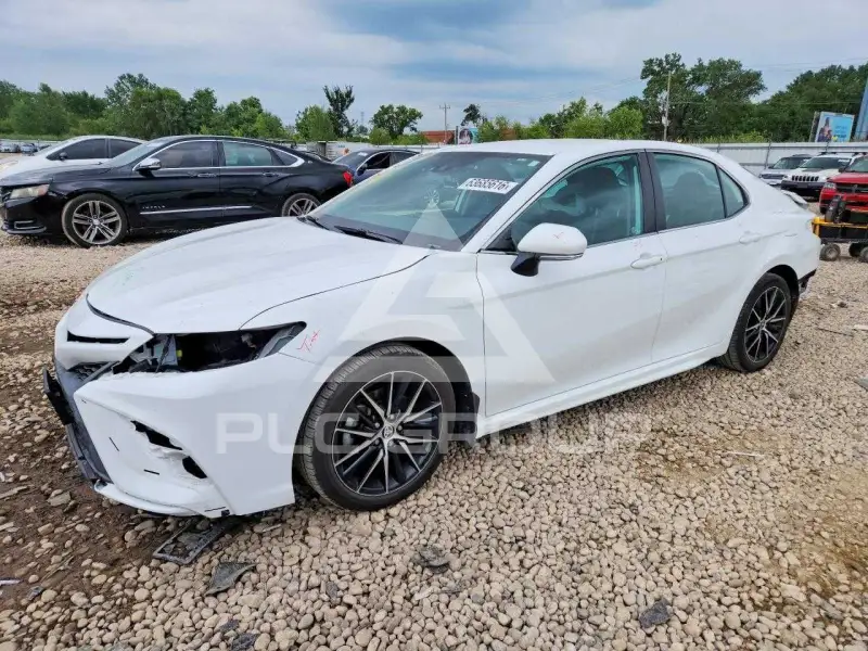 2023 Toyota CAMRY фото