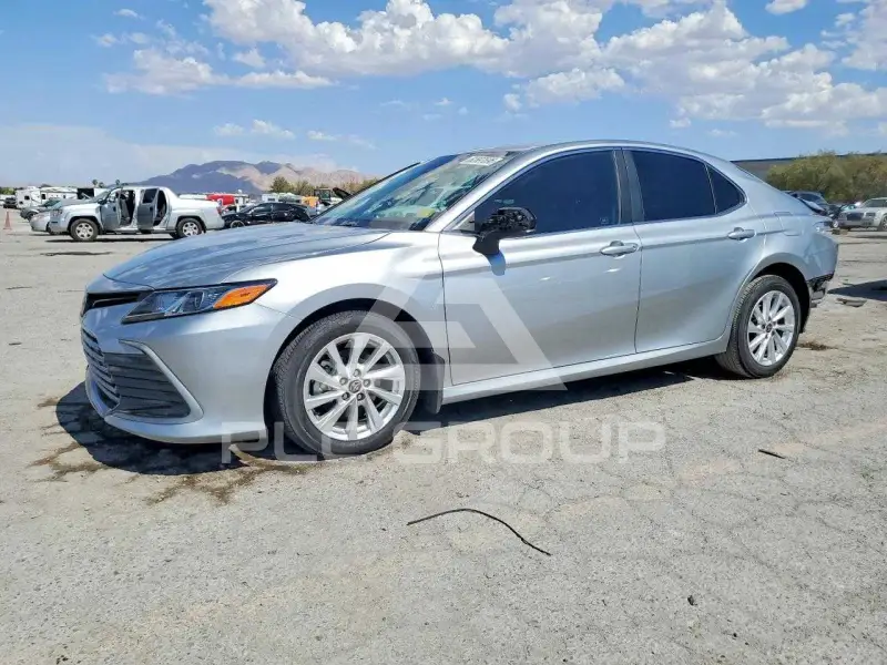2023 Toyota CAMRY фото