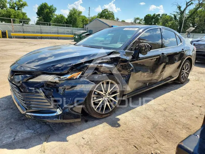 2023 Toyota CAMRY фото