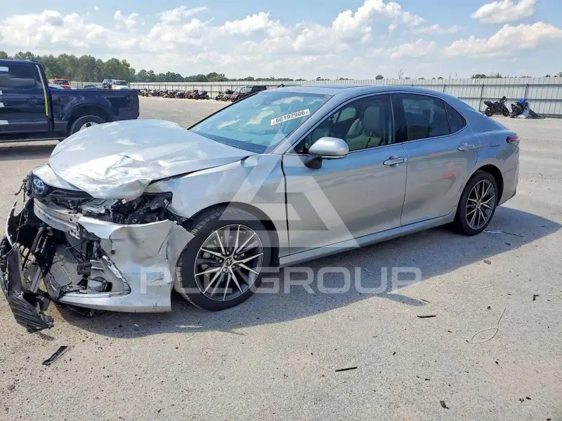 2023 Toyota CAMRY фото