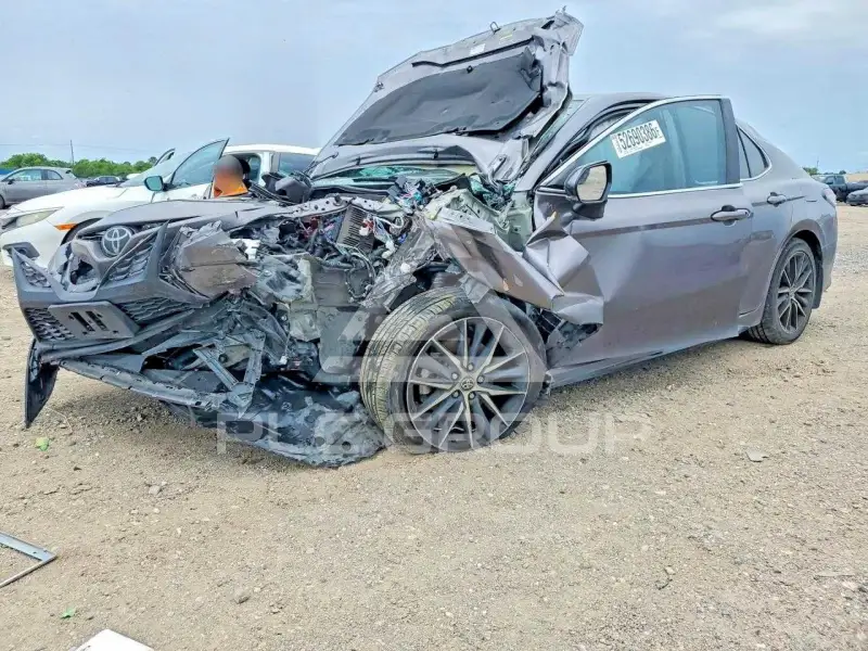 2023 Toyota CAMRY фото