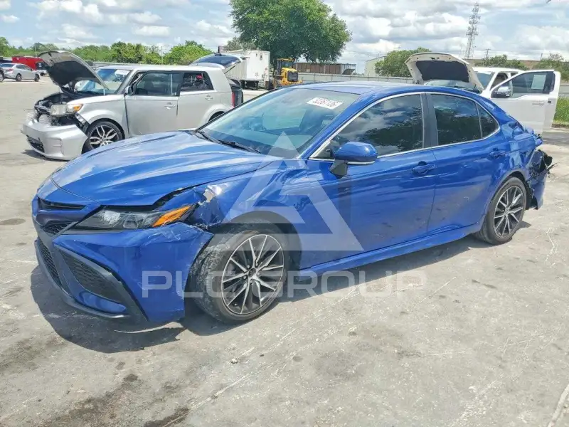 2023 Toyota CAMRY фото