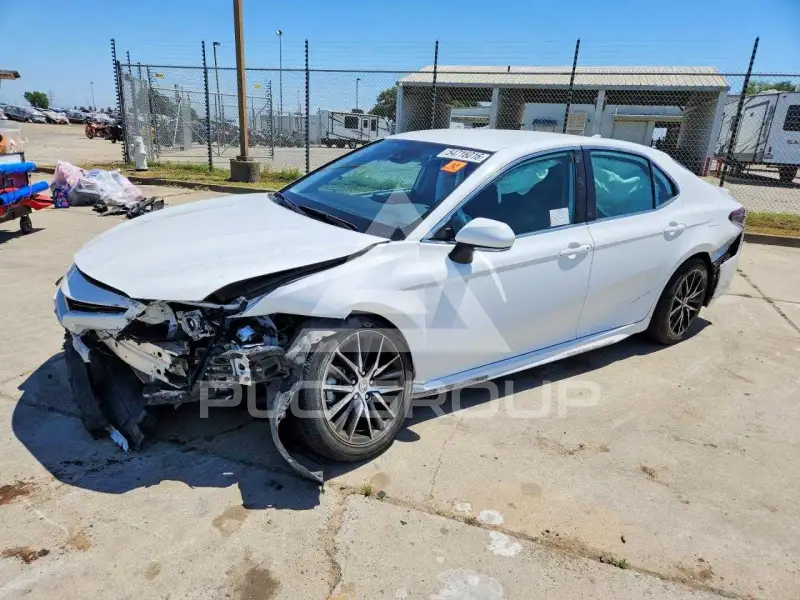 2023 Toyota CAMRY фото