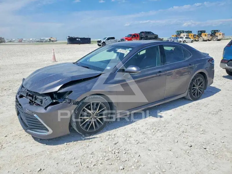 2023 Toyota CAMRY photo