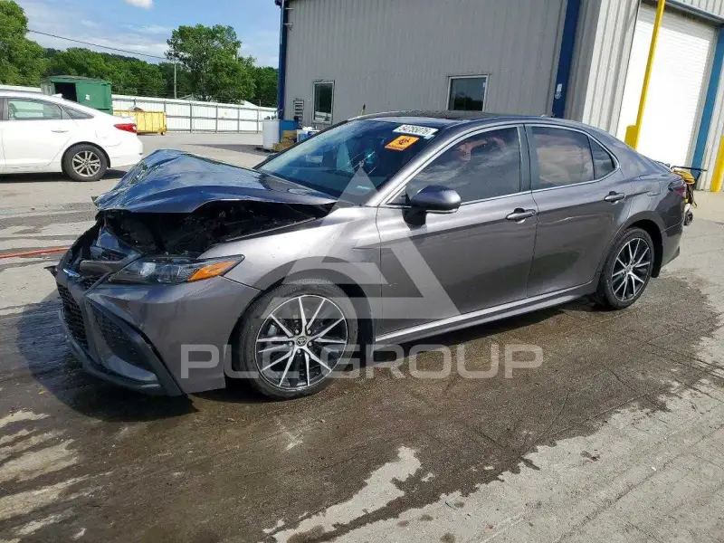 2023 Toyota CAMRY фото