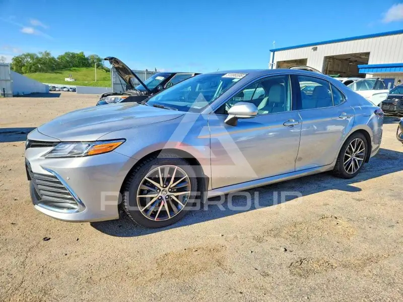 2023 Toyota CAMRY фото
