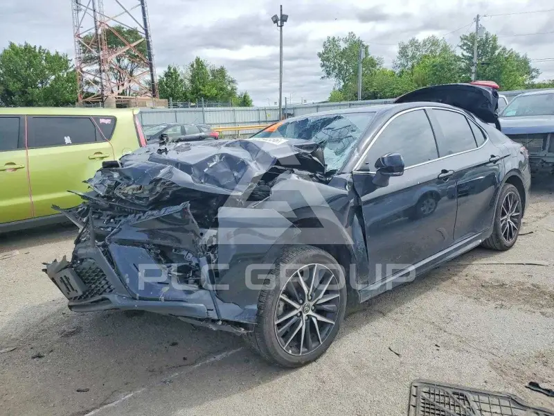 2023 Toyota CAMRY фото