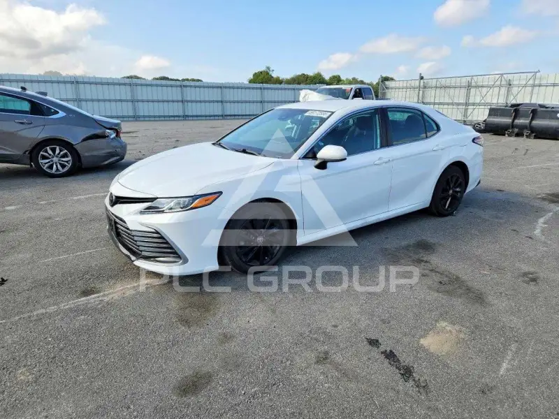2023 Toyota CAMRY фото