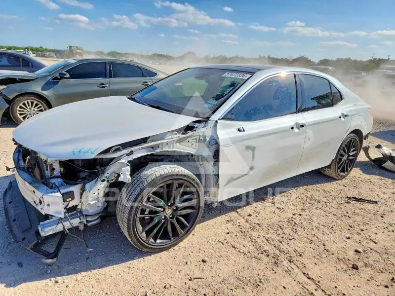 2023 Toyota CAMRY фото