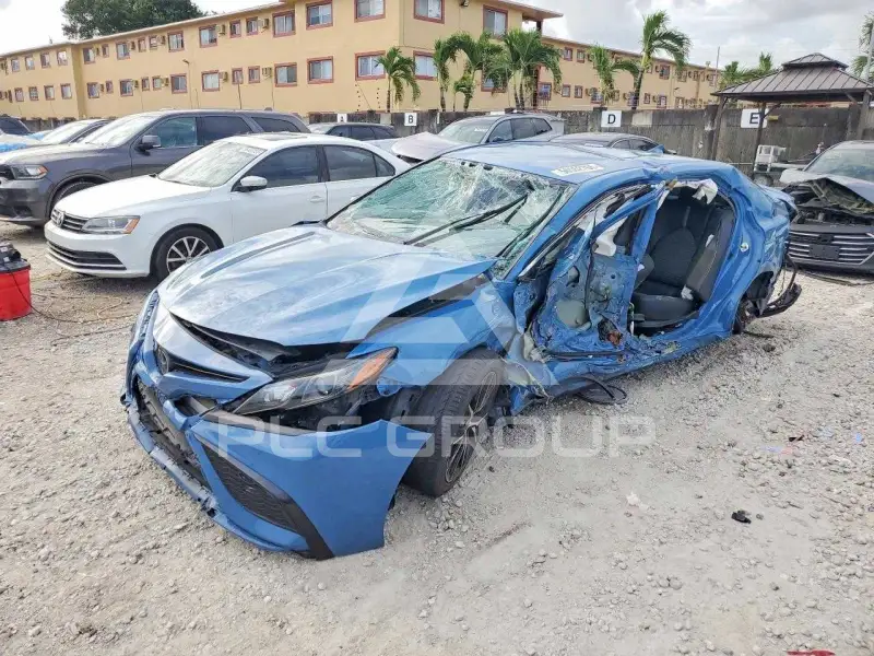 2023 Toyota CAMRY фото