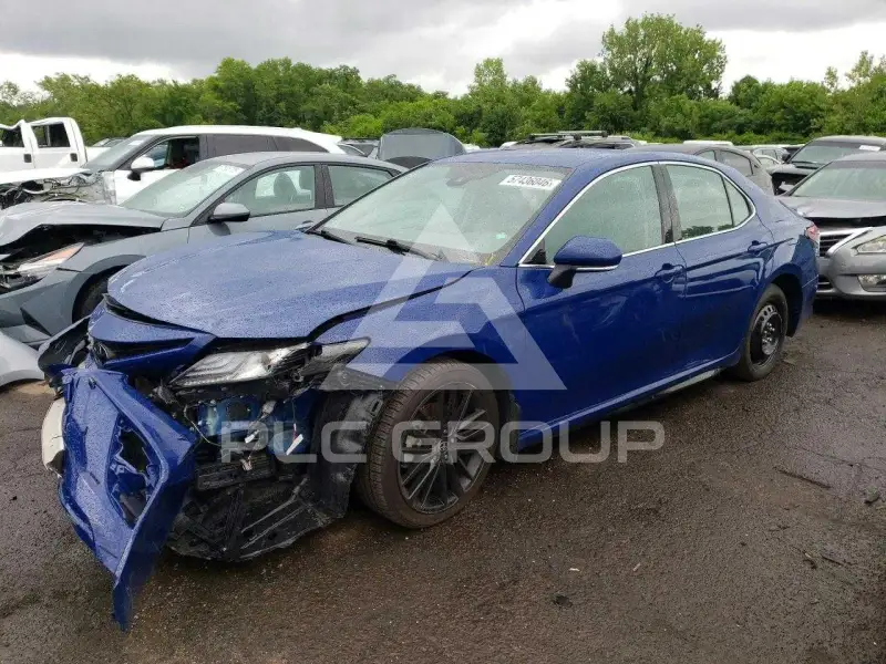 2023 Toyota CAMRY фото