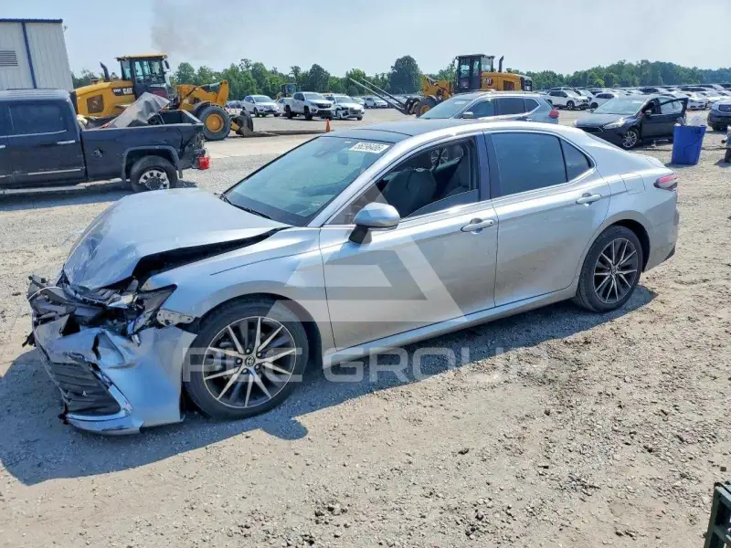 2023 Toyota CAMRY фото