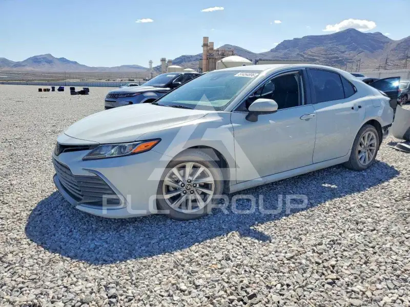 2023 Toyota CAMRY фото