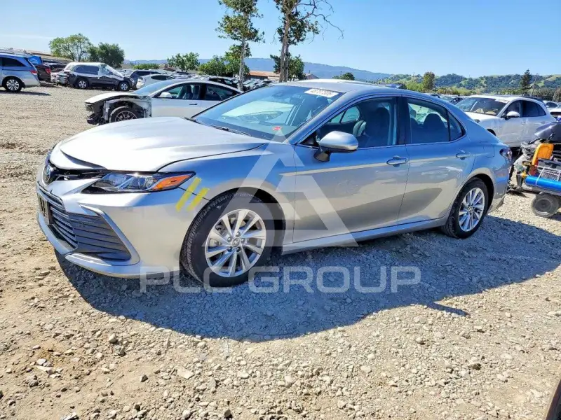 2023 Toyota CAMRY фото