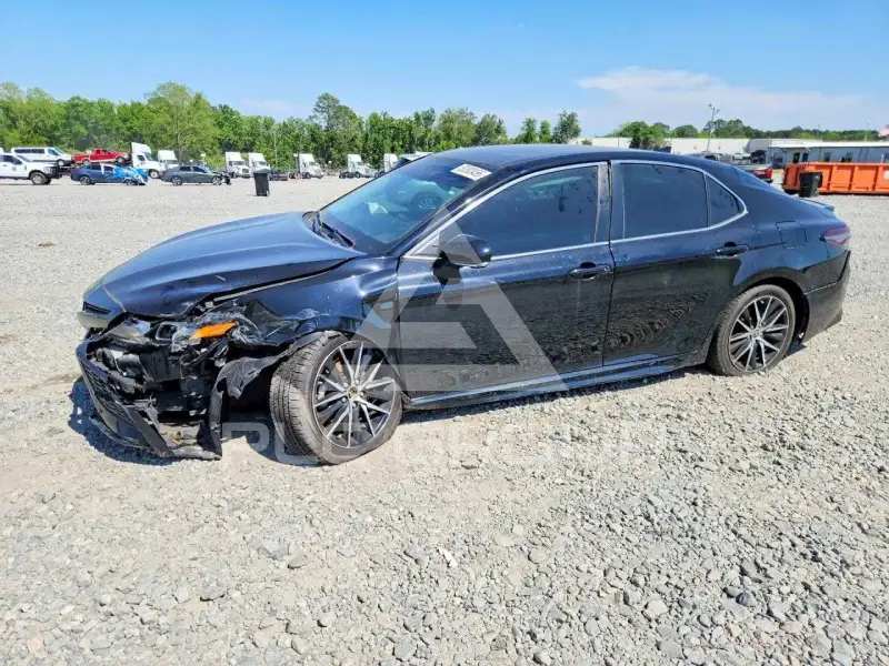 2023 Toyota CAMRY фото