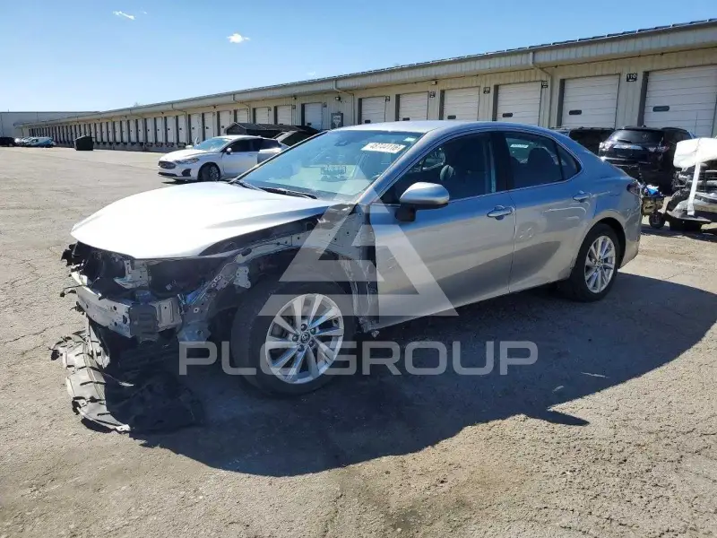 2023 Toyota CAMRY фото