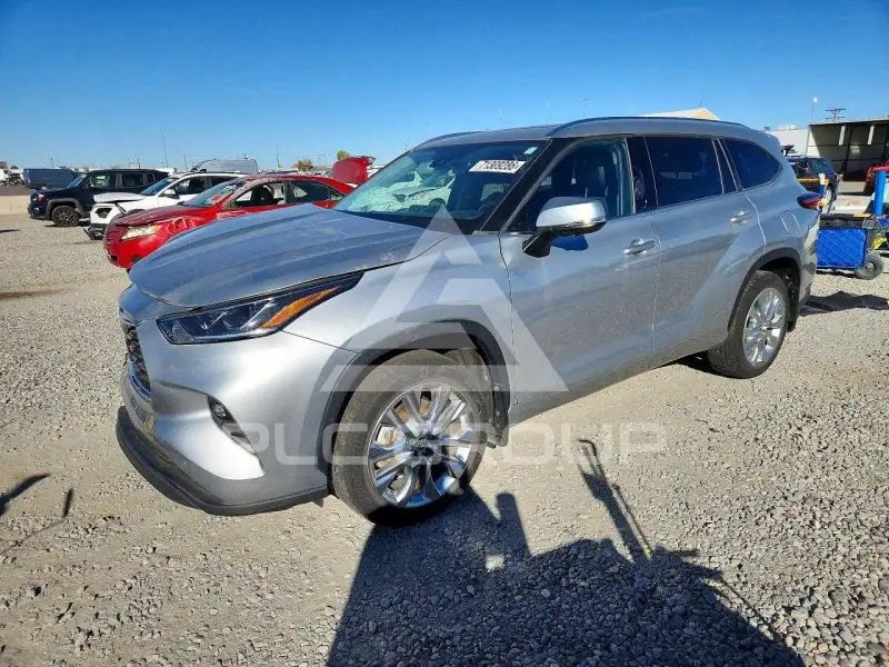 2023 Toyota Highlander фото