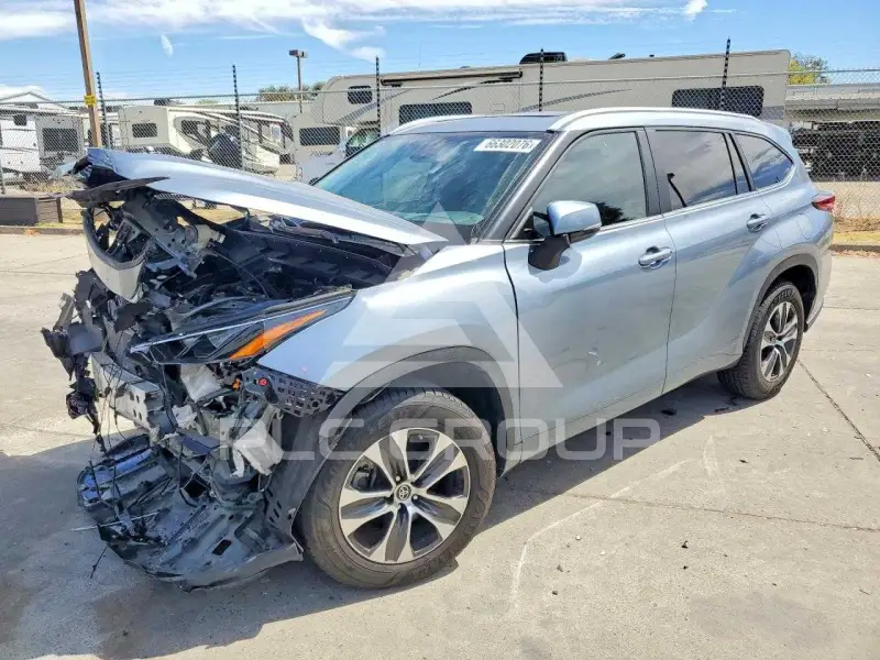 2023 Toyota Highlander фото
