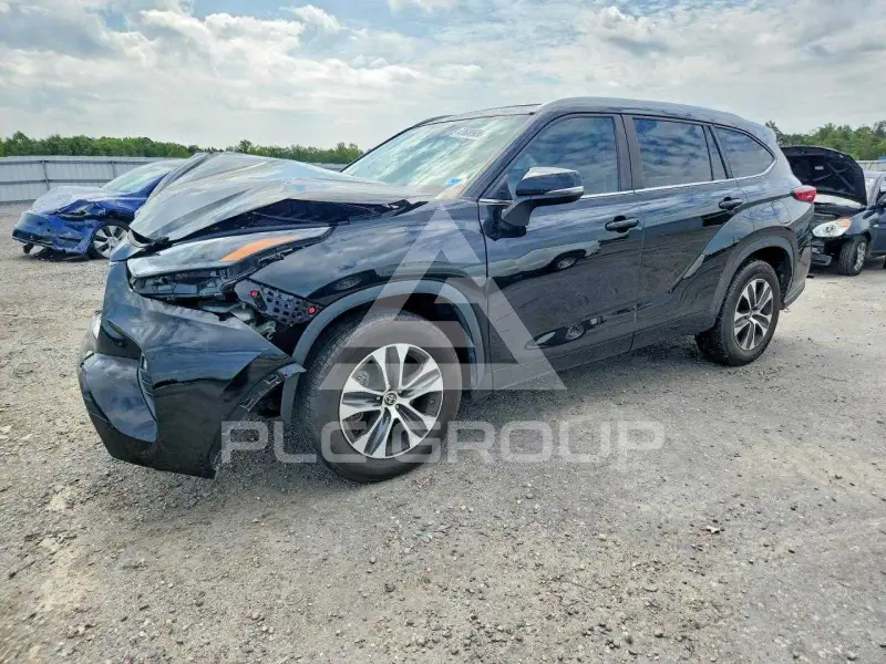 2023 Toyota Highlander фото
