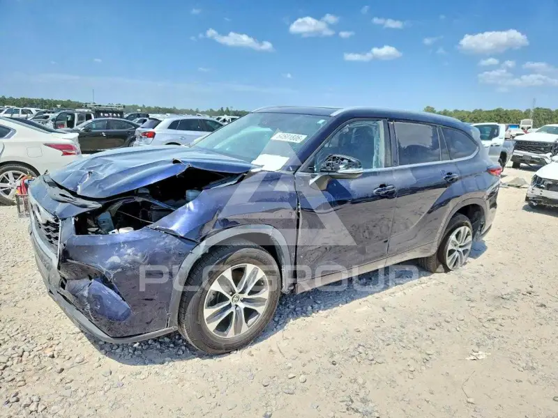 2023 Toyota Highlander фото