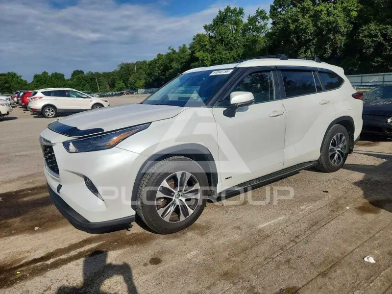 2023 Toyota Highlander фото